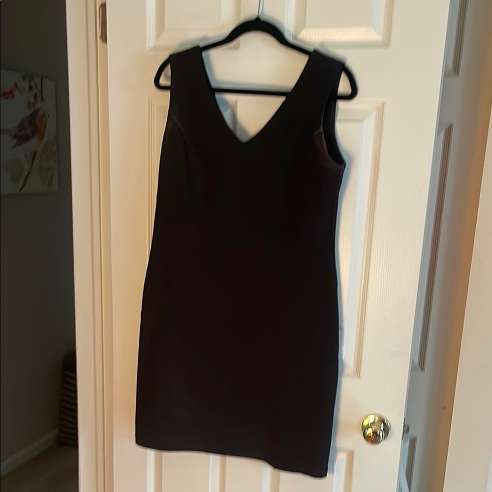 Elegant Black Sleeveless Dress